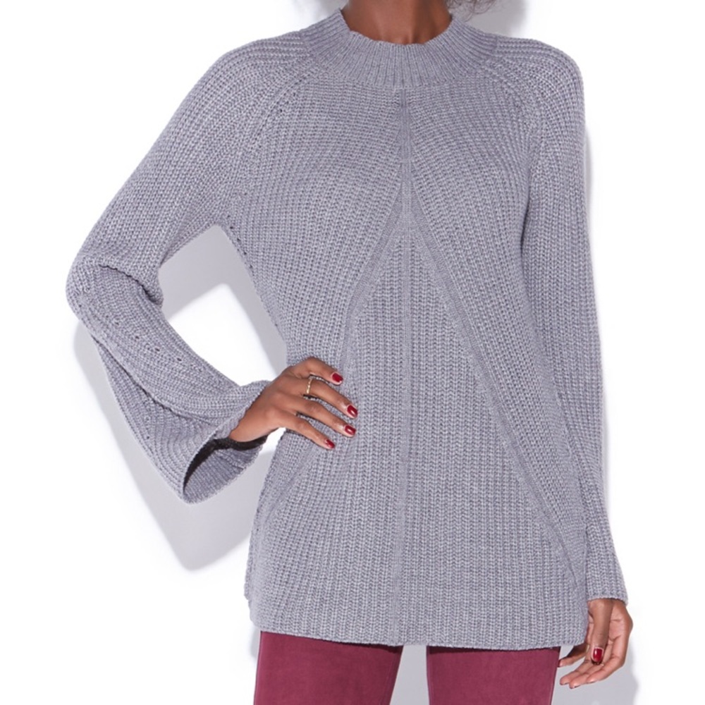 NWOT JustFab Grey Bell Sleeve Tunic Sweater
